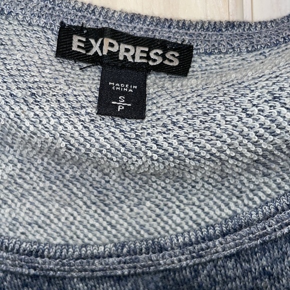 Sweater - Picture 2 of 4